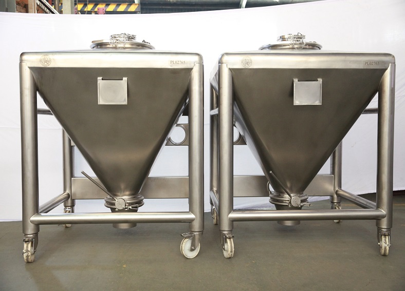 Bin 700L